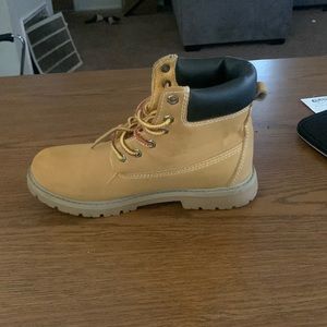 Ozark Trail's Troy boots